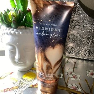 Bath and Bodyworks Body Spray Midnight Amber Glow Brand New